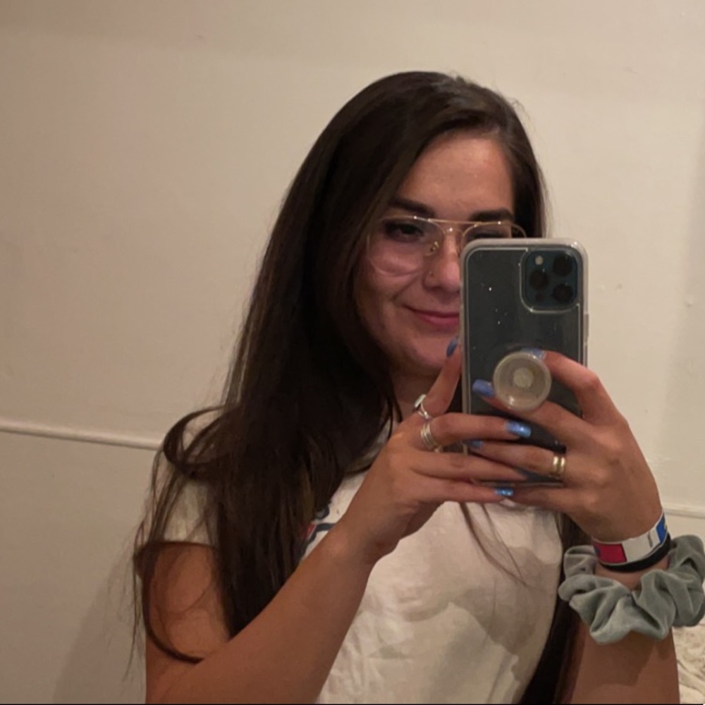 Meet your Posher, Vanessa